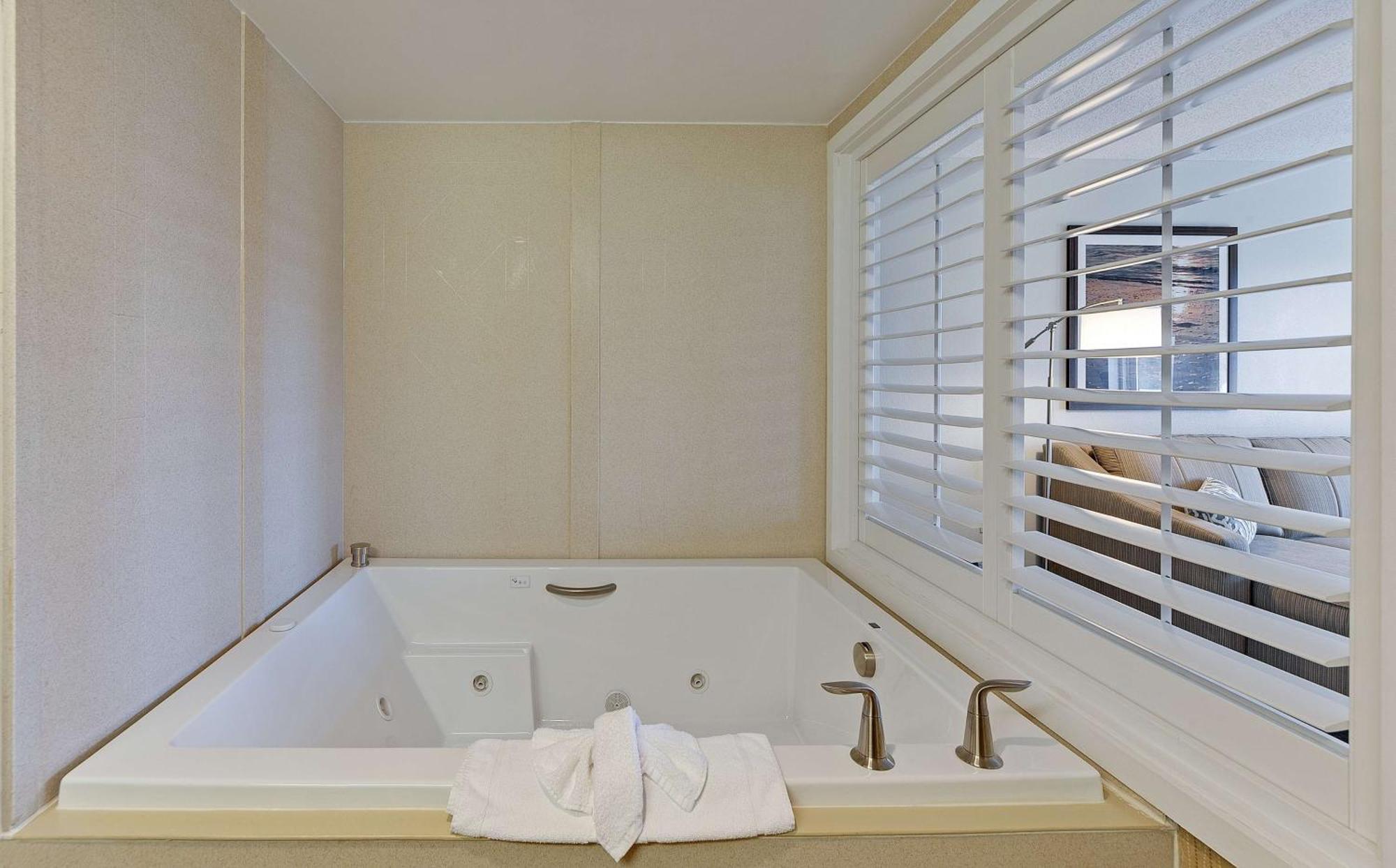 Hampton Inn Myrtle Beach Broadway At The Beach Экстерьер фото
