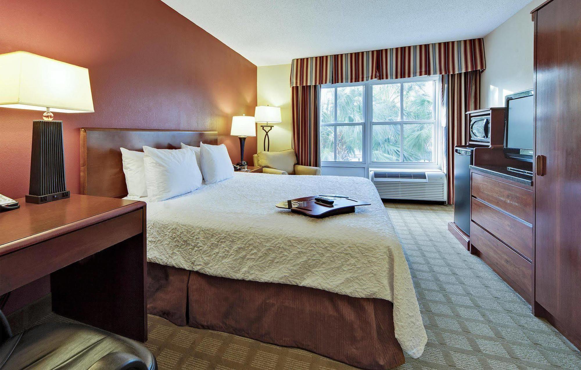 Hampton Inn Myrtle Beach Broadway At The Beach Экстерьер фото